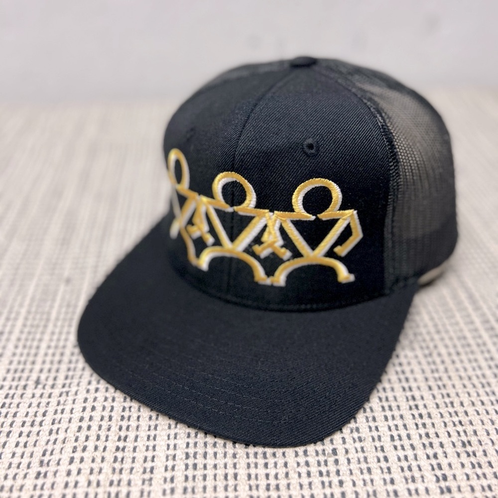 Lids vintage Brothers in arms black yellow embroidered logo trucker hat